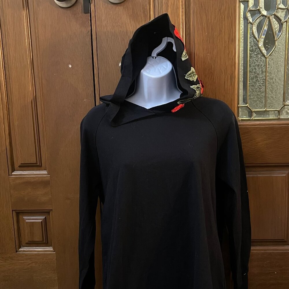 Windsor Black Hoodie with Red Rose Embroidered Hood NWOT - Picture 4 of 8